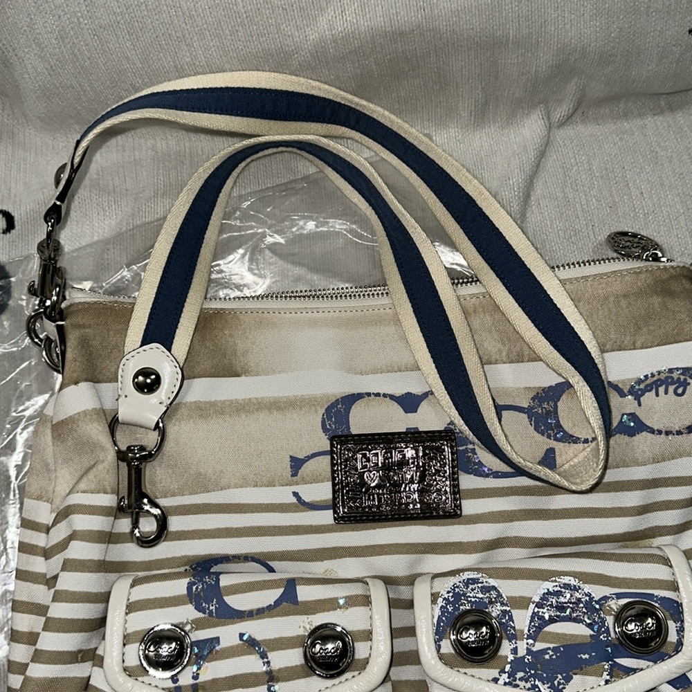 Coach Poppy white tan blue silver 2 way bag 💕 - Picture 3 of 16